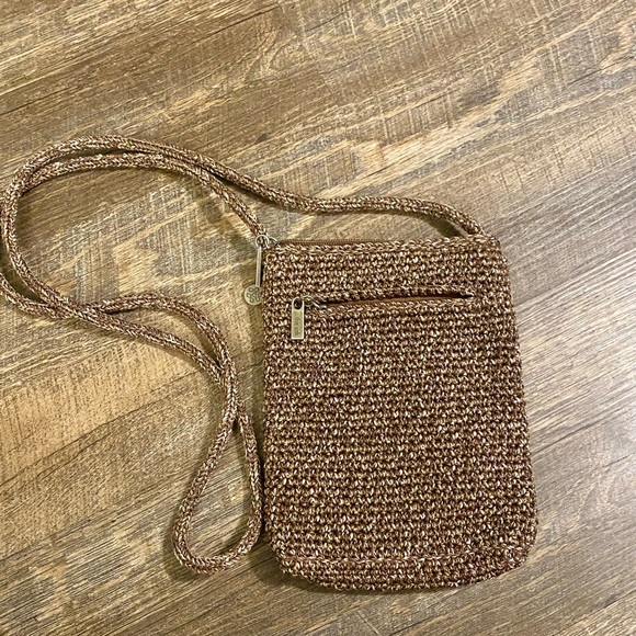 THE SAK Classic Crochet Small Crossbody Bag Purse. 7x9 - Picture 1 of 10